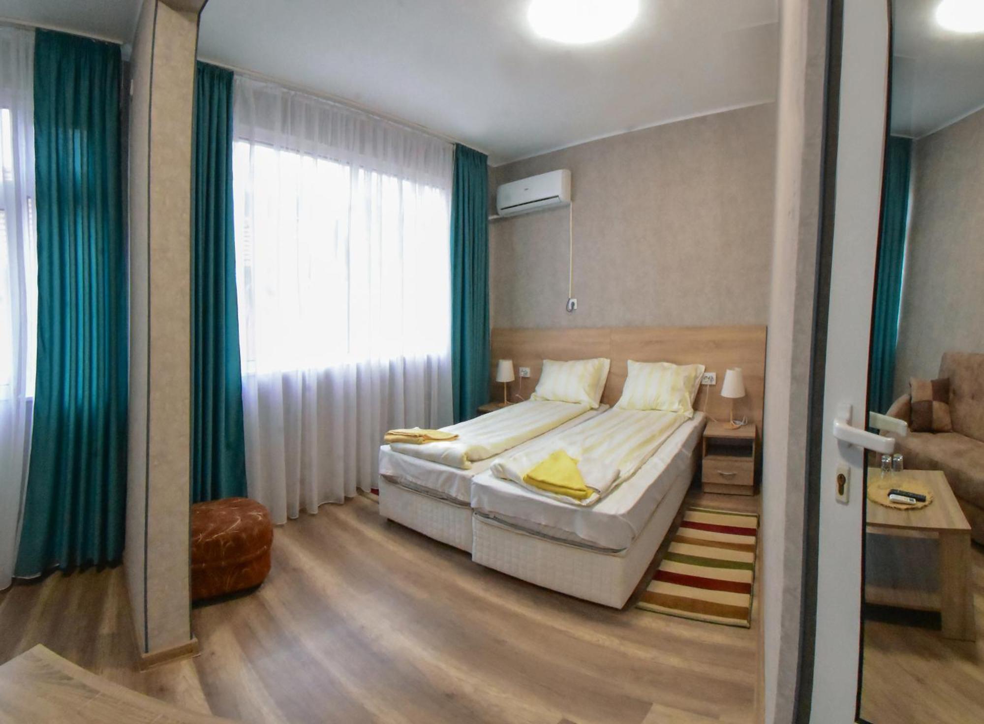 Hotel Rade 1 Vratsa エクステリア 写真