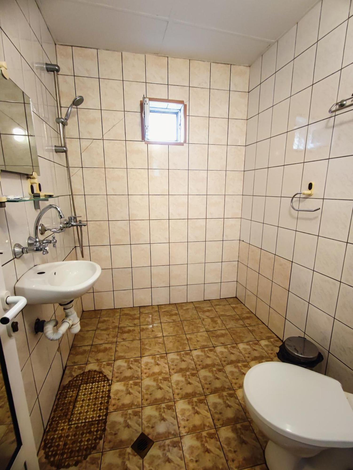 Hotel Rade 1 Vratsa エクステリア 写真