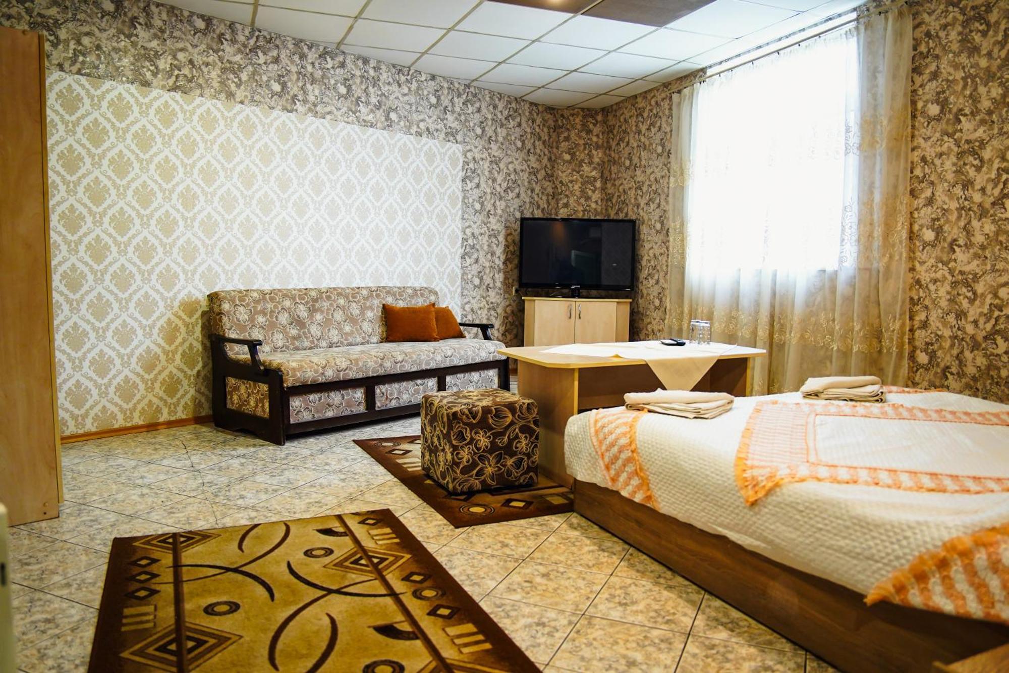Hotel Rade 1 Vratsa エクステリア 写真
