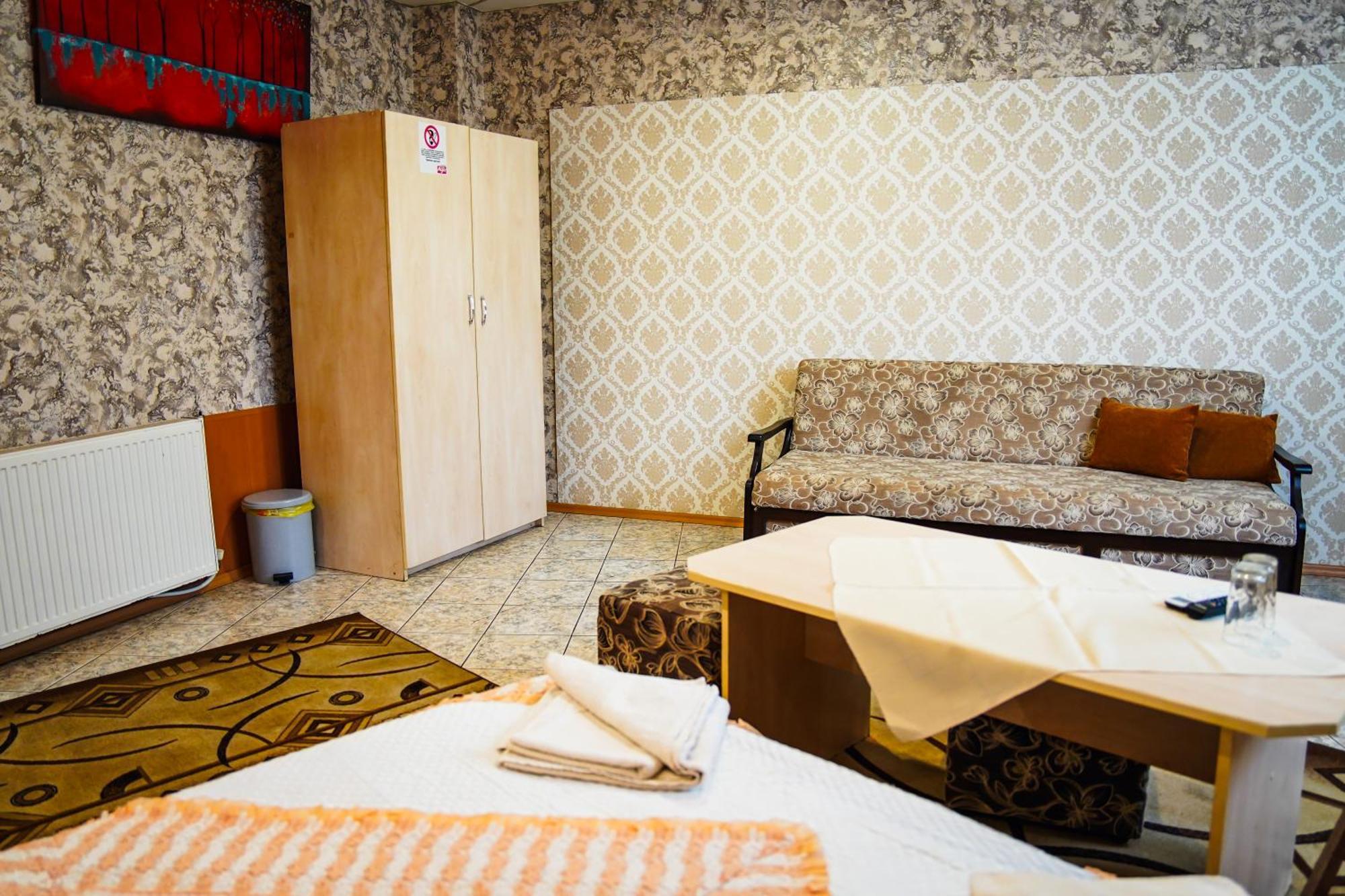 Hotel Rade 1 Vratsa エクステリア 写真