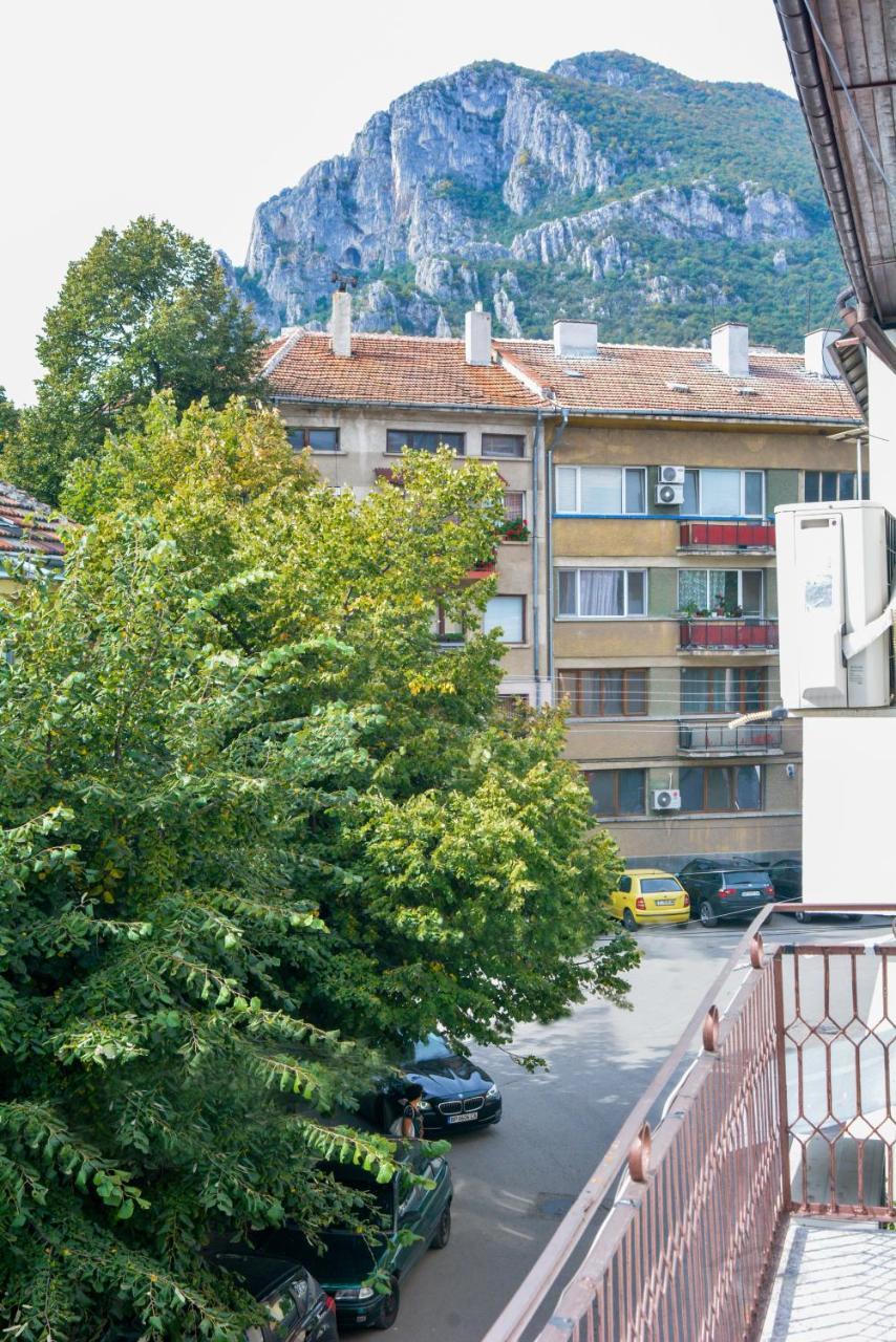 Hotel Rade 1 Vratsa エクステリア 写真